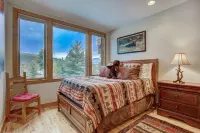 Stunning Private Hot Tub and Panoramic Views - Luxurious Mountain Retreat Hôtels à proximité de : Dillon Reservoir