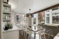 Breathtaking Views and Steps to Ski Lifts - Luxurious Mountain Haven