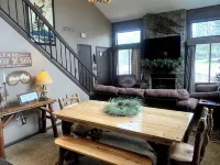 Charming 3 BR/3.5 Bathroom Townhome at Seven Springs Mountain Resort