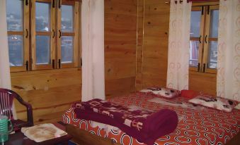 Maa Ganga Guest House
