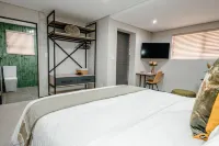 80 on Thabo Hotels in Potchefstroom