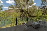 Sierra Lago - Mountain view