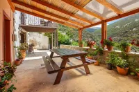 Maria s House with View in Kambos