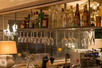 Assano Seafront Luxury - bar
