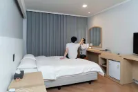 Emerald Hotel Hotels in Jeju