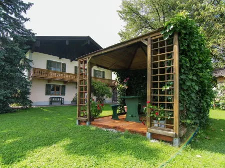 Spacious 4 Person Holiday Home Near Chiemsee