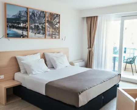 馬卡斯卡城市海灘公寓 Opcina Makarska酒店