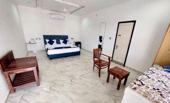 Sheesh Mahal Desert Camp