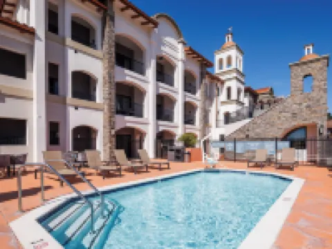 La Quinta Inn & Suites by Wyndham Santa Cruz Hotels in Santa Cruz
