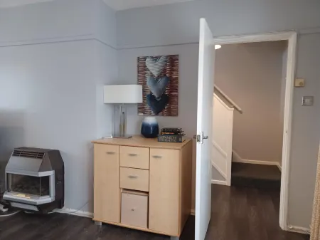 Poynters House - Huku Kwetu Luton Отели в г. Латон