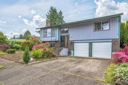 Portland Charming, fully furnished, private, quiet and pets friendly Home.