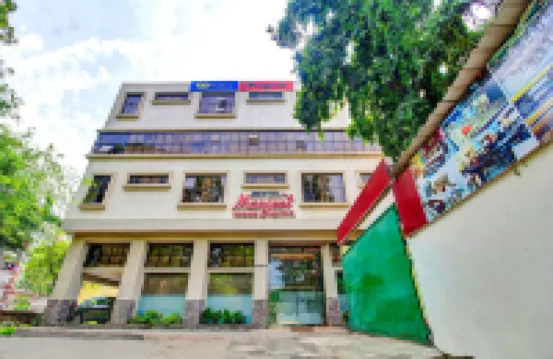 FabHotel Prime Manjeet Hotels near Taj-ul-Masjid