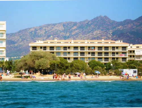 Apartment in Roses Near Sandy Beach Hotels in Roses