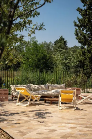 Auberge de la Treille - Chambres d'Hôtes Отели рядом с достопримечательностью «Mairie d'Avignon»