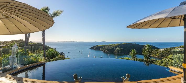 Delamore Lodge Hotels in Auckland