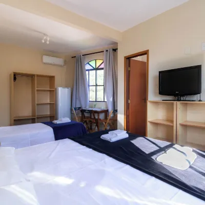 Pousada Maré de Lua Hotels near Armacao
