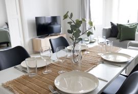 2ndhomes Cozy 2BR Home w Balcony & Sauna