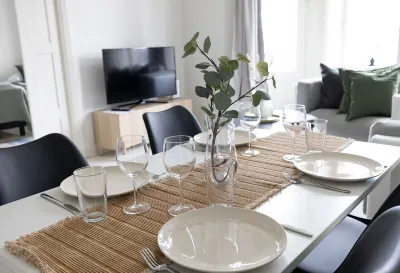 2Ndhomes Cozy 2Br Home w Balcony & Sauna Hotel di Jätkäsaari