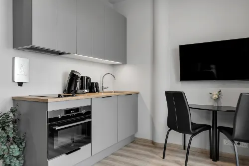 B18 Apartments - parking