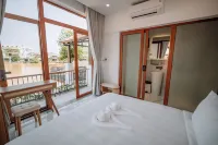 Hue River Side Villa Hotels in Vy Da