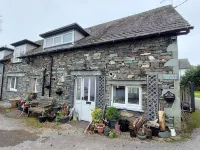 1 Bed Flat - Sleeps 4 - Garden - Parking - Wifi Hotels in Hawkshead