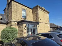 1BR Sheffield Stay - Private Secure Free Parking Hotels near Christ Church C of E Church, Pitsmoor
