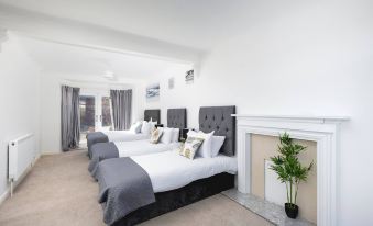 Skyvillion - Enfield 4Bed House W/Garden + Parking