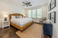 Anchors up Hotels near The Workshop by Ginger Leigh Designs