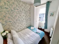 Rose Apartment 2-Bed Apt Sleeps 4 Town Centre Ayr Hotels in Prestwick