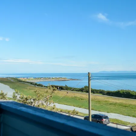 Dashwood Manor Seaside Bed & Breakfast