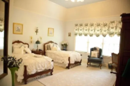 Lillian Farms Bed & Breakfast