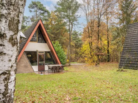 Charming Holiday Home with WiFi