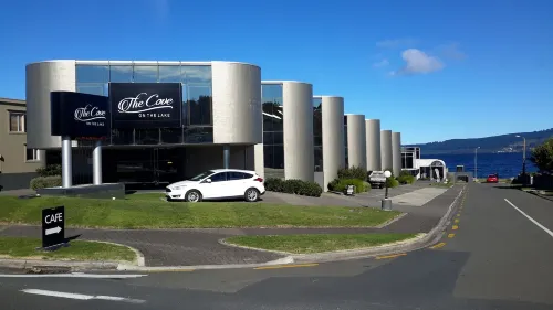 The Cove Hotels in Taupo