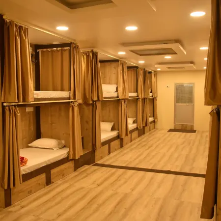 Hotel Relax Inn - Hostel