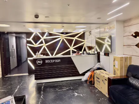 Hotel Rest Inn Отели рядом с достопримечательностью «Kargil Chowk memory»