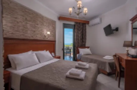 Paradise Hotels in Volvi