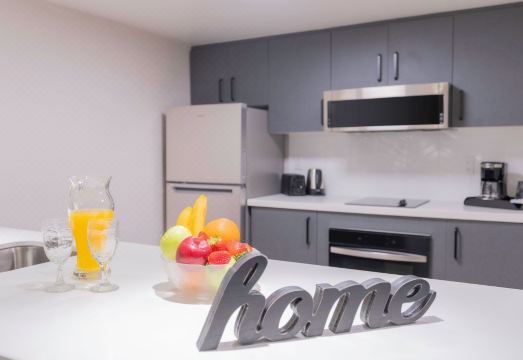 Les Suites Hotel Ottawa 객실 또는 수영장 이미지