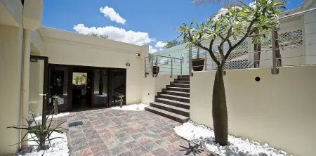 Galton House Отели рядом с достопримечательностью «Национальный музей Намибии»