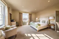 The Black Lion, Long Melford Hotels in Sudbury