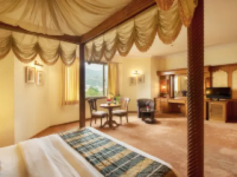 KK ロイヤル ホテル & コンベンション センター アマーのホテル