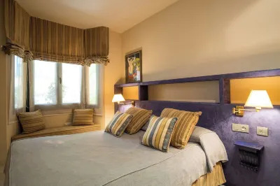 Apartaments Suites Sant Jordi Hotels in Montbrió del Camp