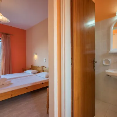 JuliaStudios Hotels near Alykes Beach