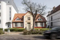 Hotel am Jungfernstieg Hotel dekat Primus Immobilien Arena