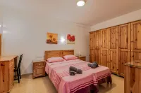 Harbour Lights Seafront 2 Bedroom Apartments with Panoramic Sea Views - by Getawaysmalta