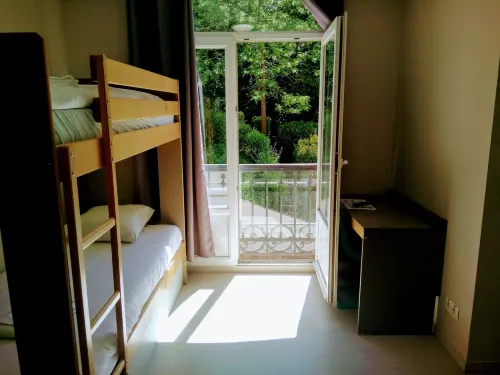 Auberge des Remparts Hotel a Gueudecourt