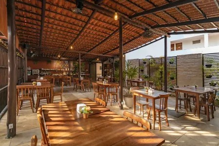 Valencia Hotel Natal Отели в г. Парнамирин