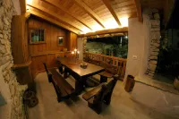 Maison Du-Noyer Chambres et Tables d'Hotes