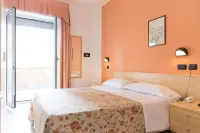 Hotel Saint Tropez - Pineto - balcony