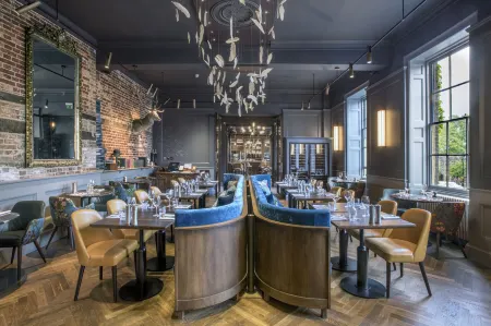 Angel Hotel Отели в г. Ингам