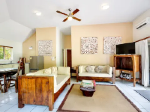 Crown Beach Resort & Spa Hotels in Arorangi